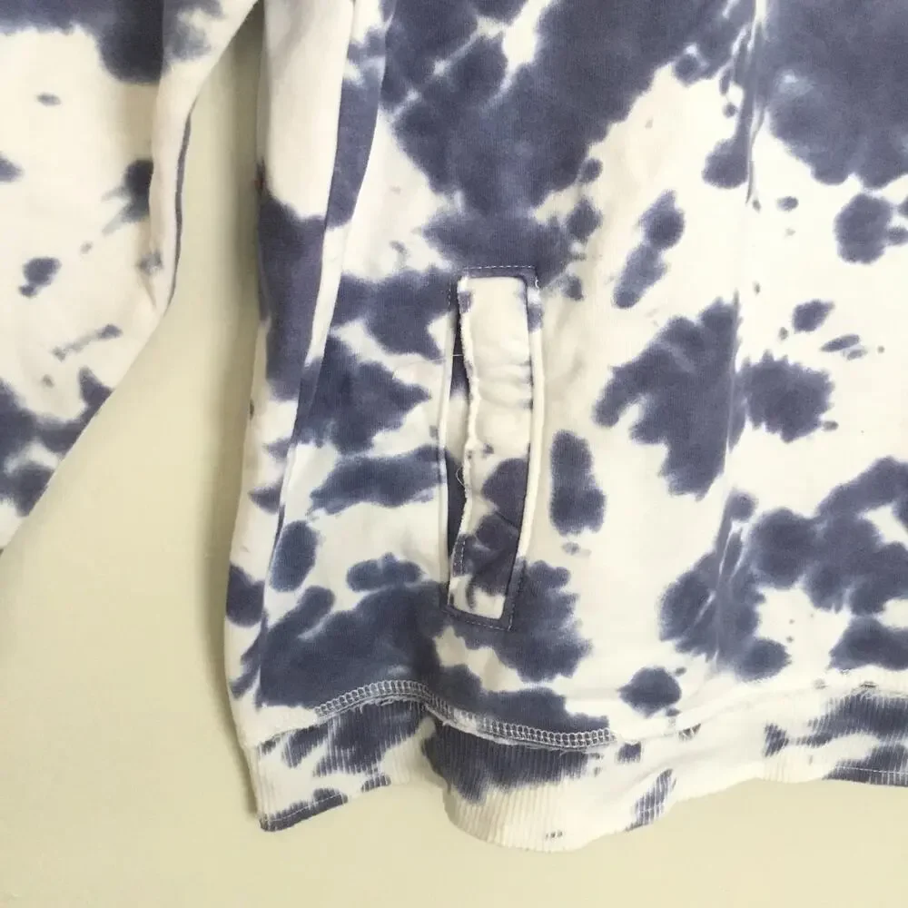 Hollister Co. Men's Blue and White Crewneck Sweatshirt